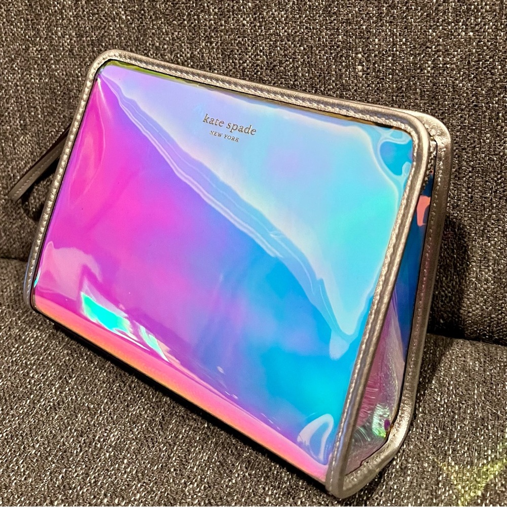 KATE SPADE Sam Iridescent
Medium Wristlet